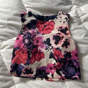 Floral zip up crop top